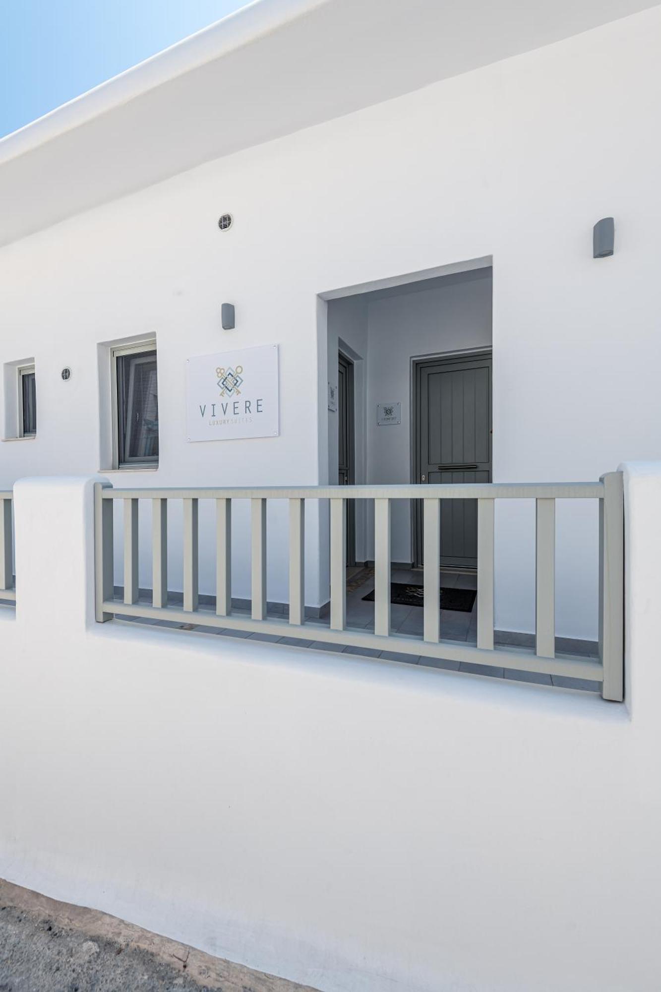 Vivere Luxury Suites Pera Gyalos Dış mekan fotoğraf