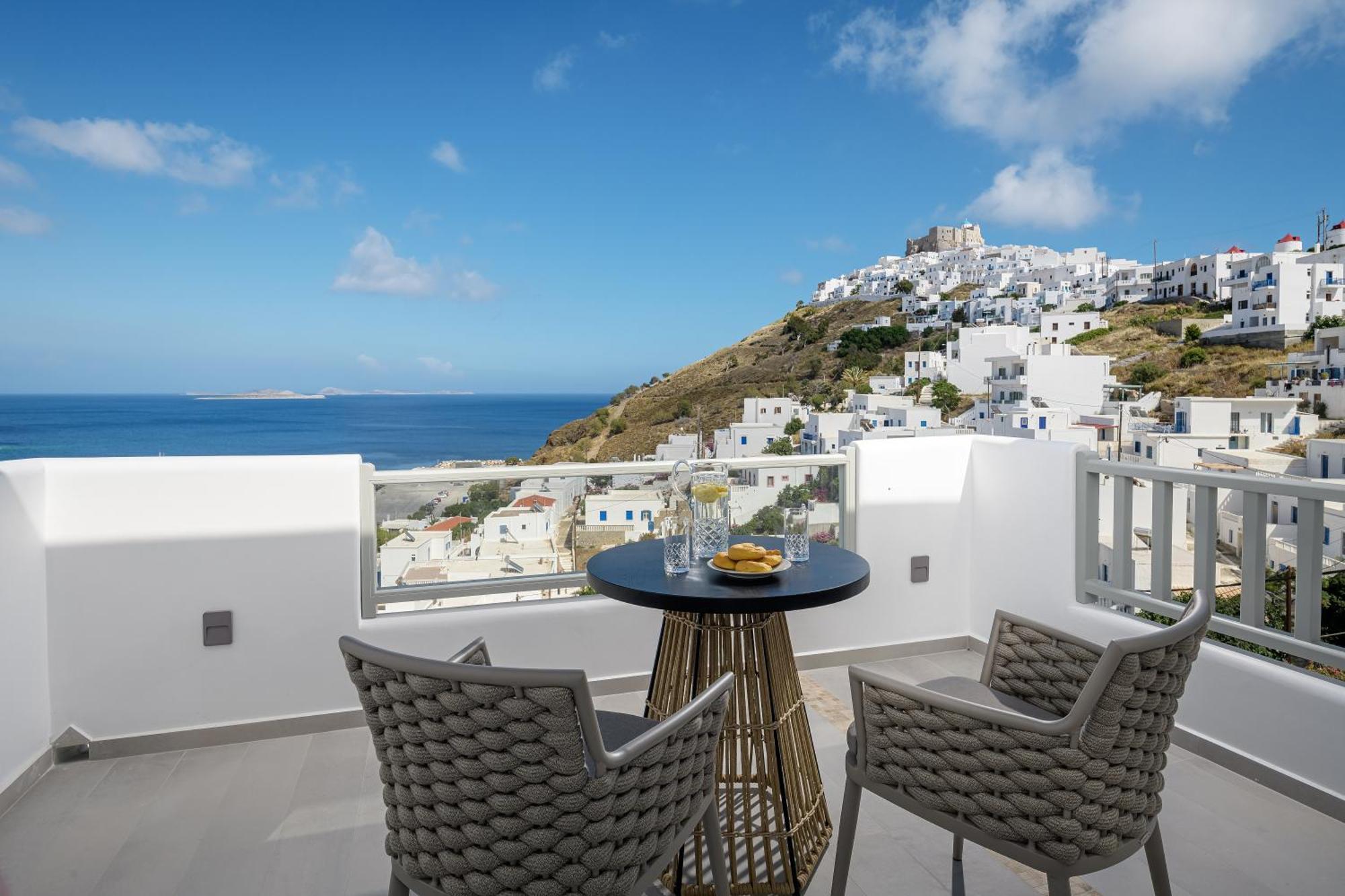 Vivere Luxury Suites Pera Gyalos Dış mekan fotoğraf